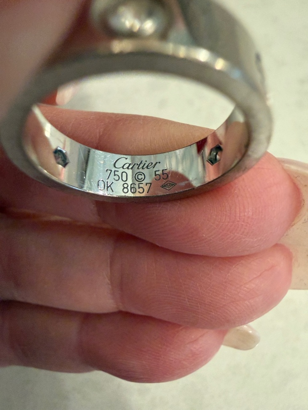 Cartier white gold with diamond’s ring in signature Red Presentation Box - Picture 3 of 3